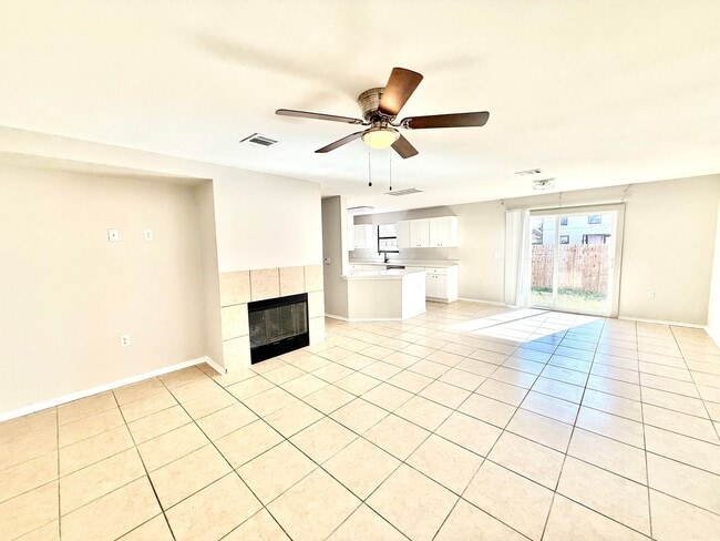 Building Photo - Beautiful Two-Story Home for Lease in South Austin