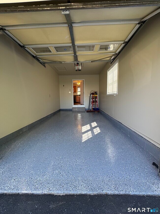 Building Photo - 162 Thistle Pond Dr