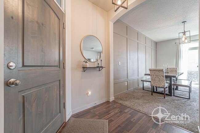 Building Photo - 5921 NE 48th St