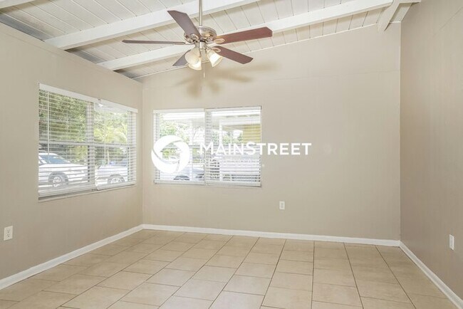 Building Photo - 3 Bedroom Pet-Friendly Home in SARASOTA, FL with Main Street Renewal