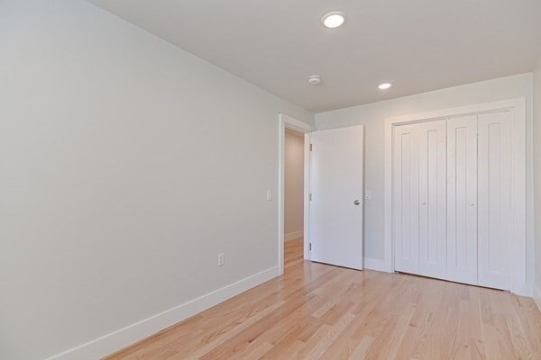 Building Photo - 1674 Beacon St