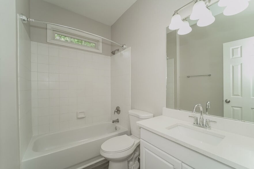 Building Photo - 3632 Arklow Rd