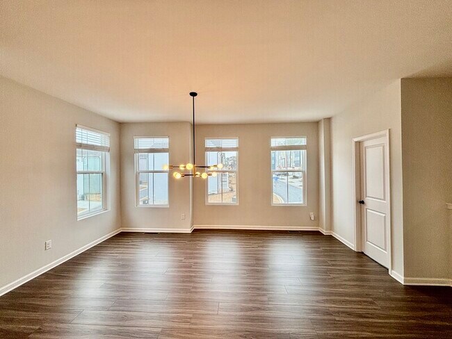 Building Photo - 1465 Creekside Cir NW