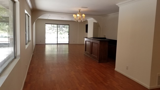 Family Room w/ Wet Bar - 9031 Alto Cedro Dr