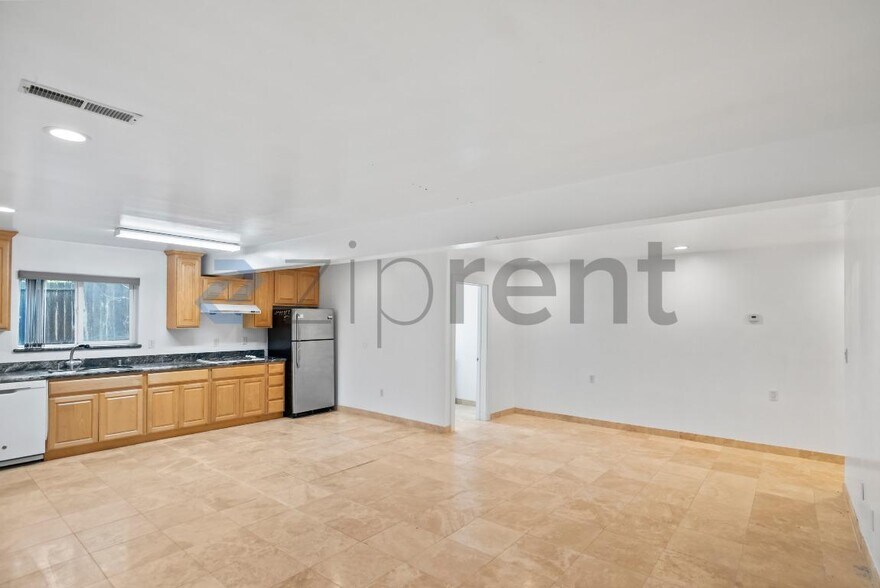 Building Photo - 9627 Alcosta Blvd