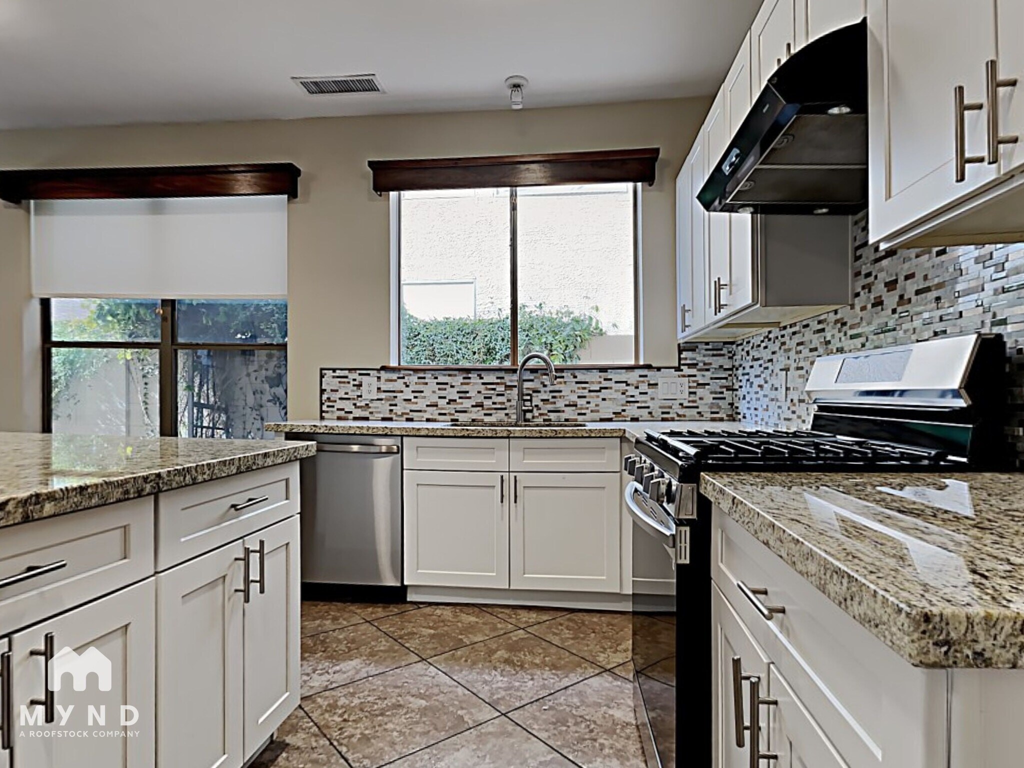 Building Photo - 3719 W Fallen Leaf Ln