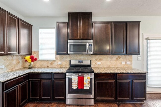 Building Photo - 404 Buttercup Creek Blvd