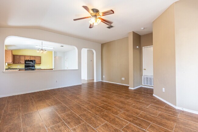 Building Photo - 8914 Walnut Springs