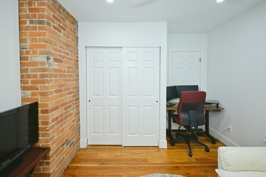 Second bedroom - 1021 Pennsylvania Ave