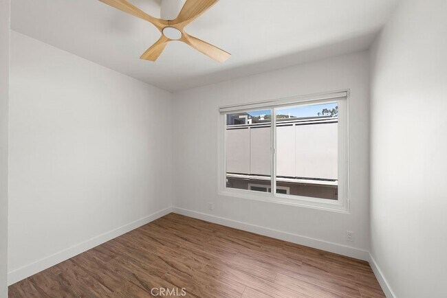Building Photo - 518 Legion St