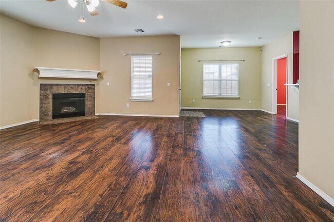 Building Photo - 6005 SE 70th St