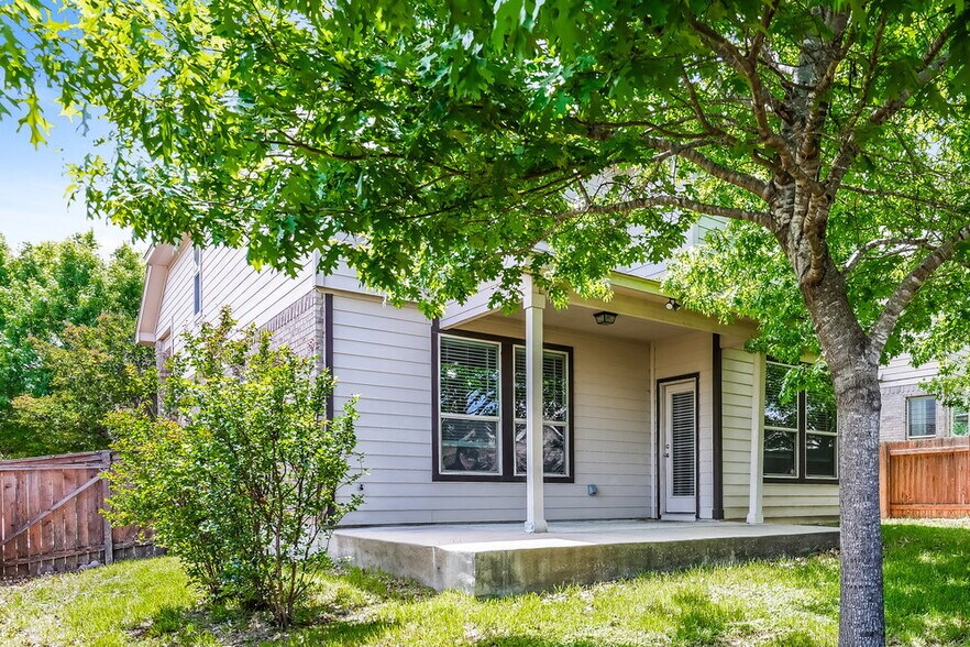 Building Photo - 1303 Sunny Meadows Loop