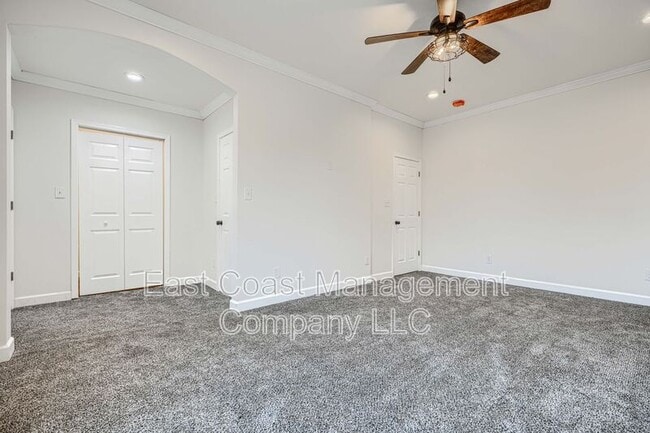 Building Photo - 2535 Shirley Ave