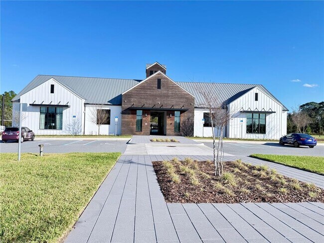 Building Photo - 2731 House Finch Rd