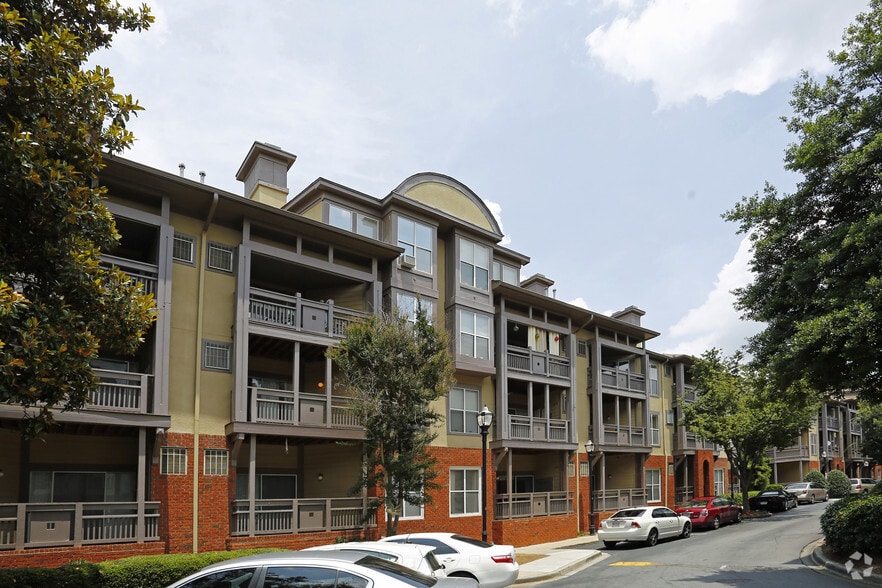 The Heights at Dunwoody 2103 Asbury Sq Atlanta GA 30346 Apartment