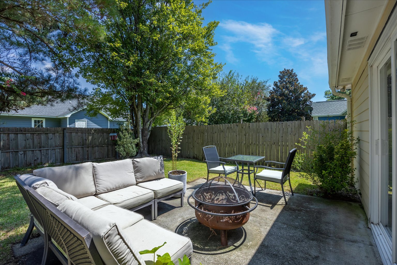 Back yard & Patio - 2204 Loblolly Ct