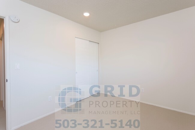 Building Photo - GPM475 - SE Woodward St (T2)