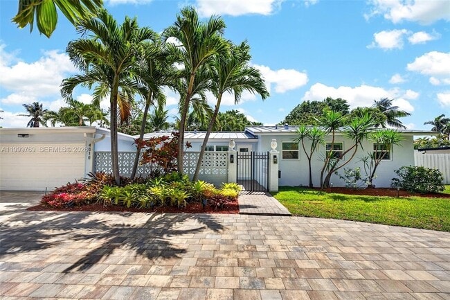 Building Photo - 4010 NE 22nd Ave