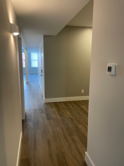 Hallway & Bonus Room / Office - 50 E McMicken Ave