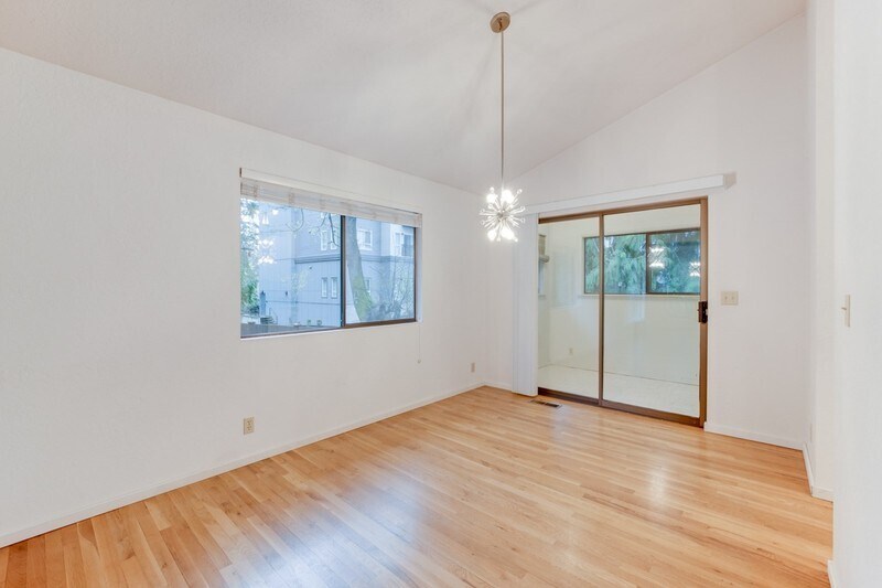 Building Photo - 1614 NE 199th Ct