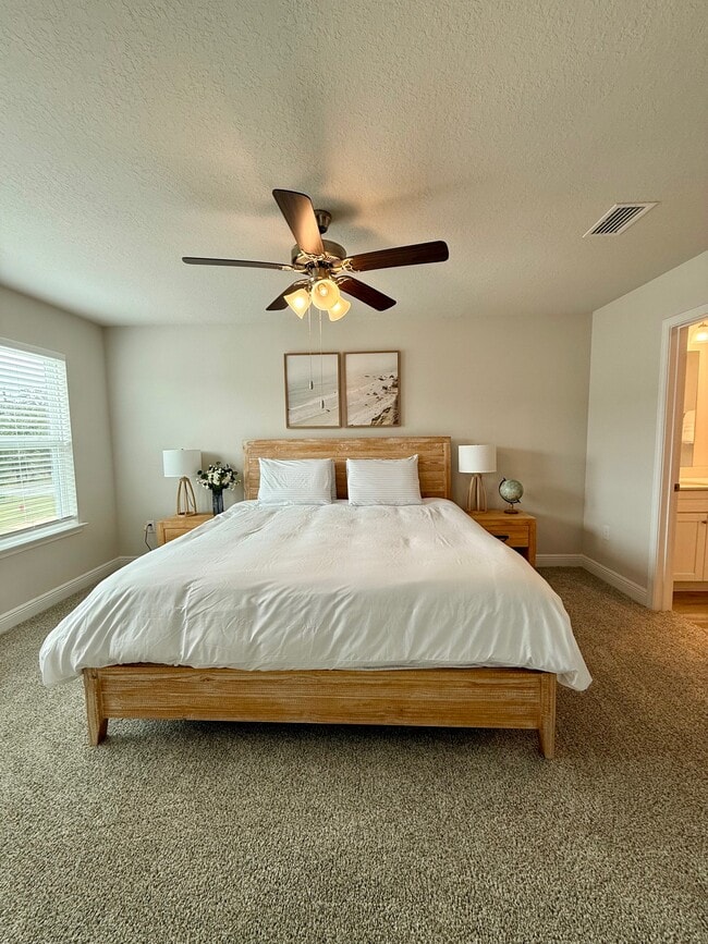 Building Photo - 5676 Sandy Walk St