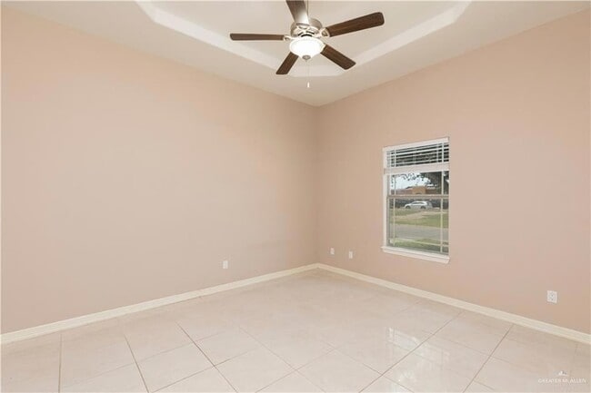 Building Photo - 3120 Regal Dr