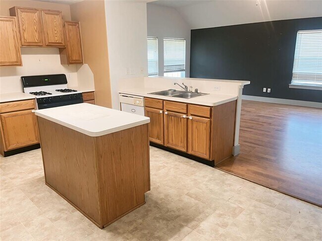 Building Photo - 14866 Dorray Ln