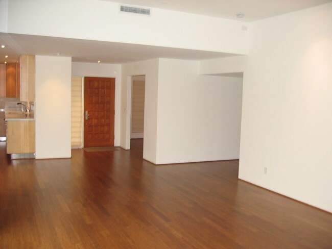 Building Photo - 4823 N 35th Pl