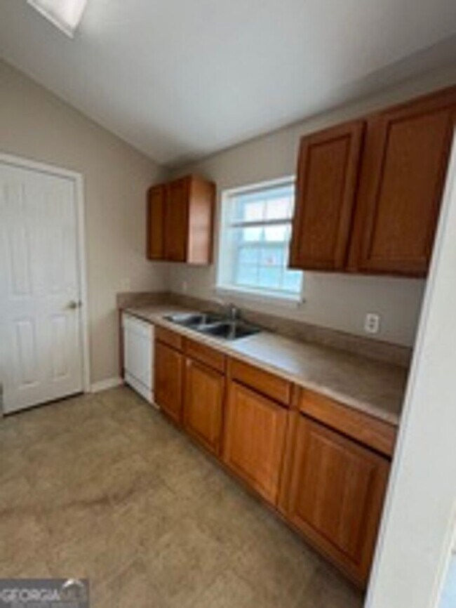 Building Photo - 408/410 Lawnwood Ct