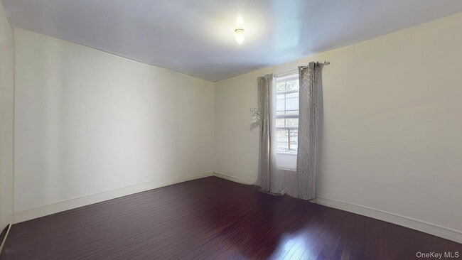 Building Photo - 1280 Hoe Ave