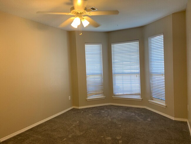 Building Photo - Gorgeous 3 Bed / 2 Bath Home in Fort Smith...