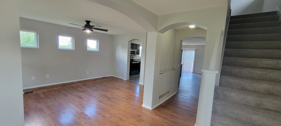 Building Photo - 2806 Fayrdale Dr