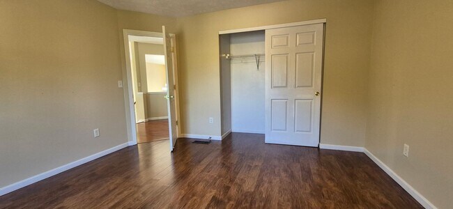 Building Photo - 2999 Iowa Ct