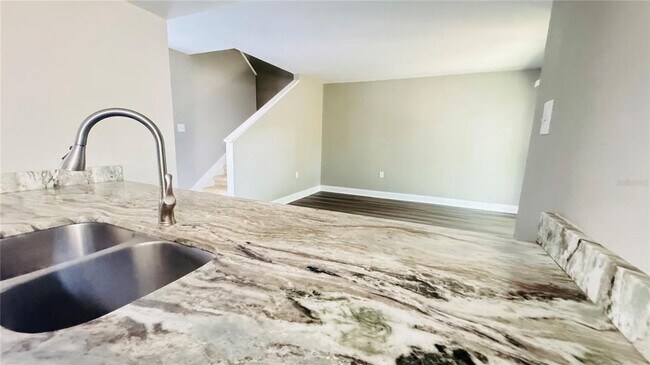 Building Photo - 4016 Woodfern Dr