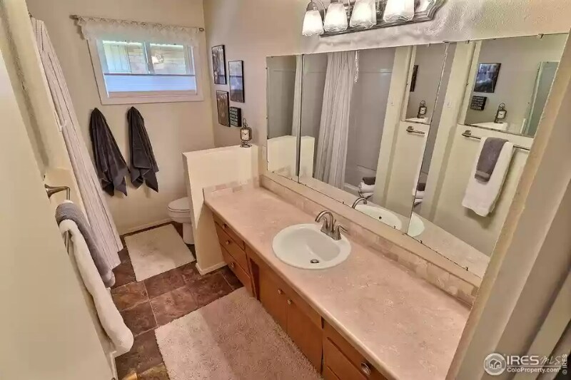 Building Photo - 502 35th Ave Ct