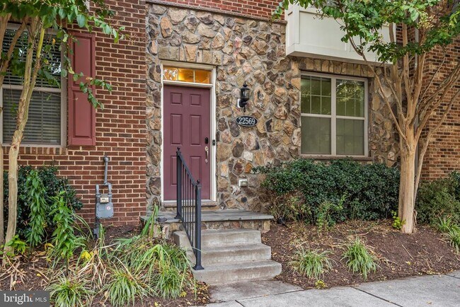 Building Photo - 22569 Norwalk Square