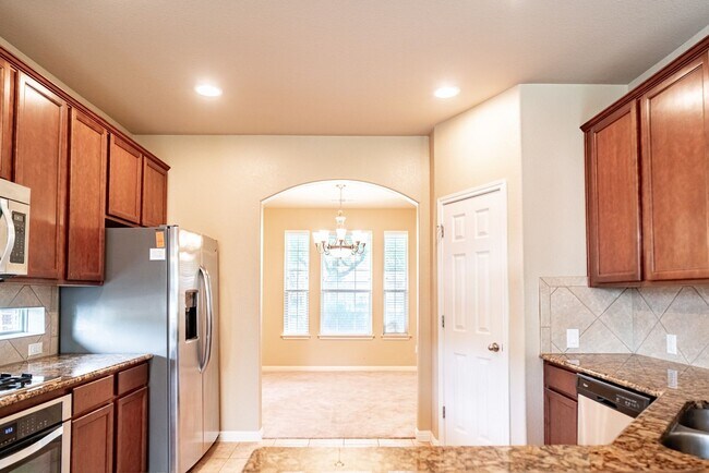 Building Photo - 2301 Giddens Dr