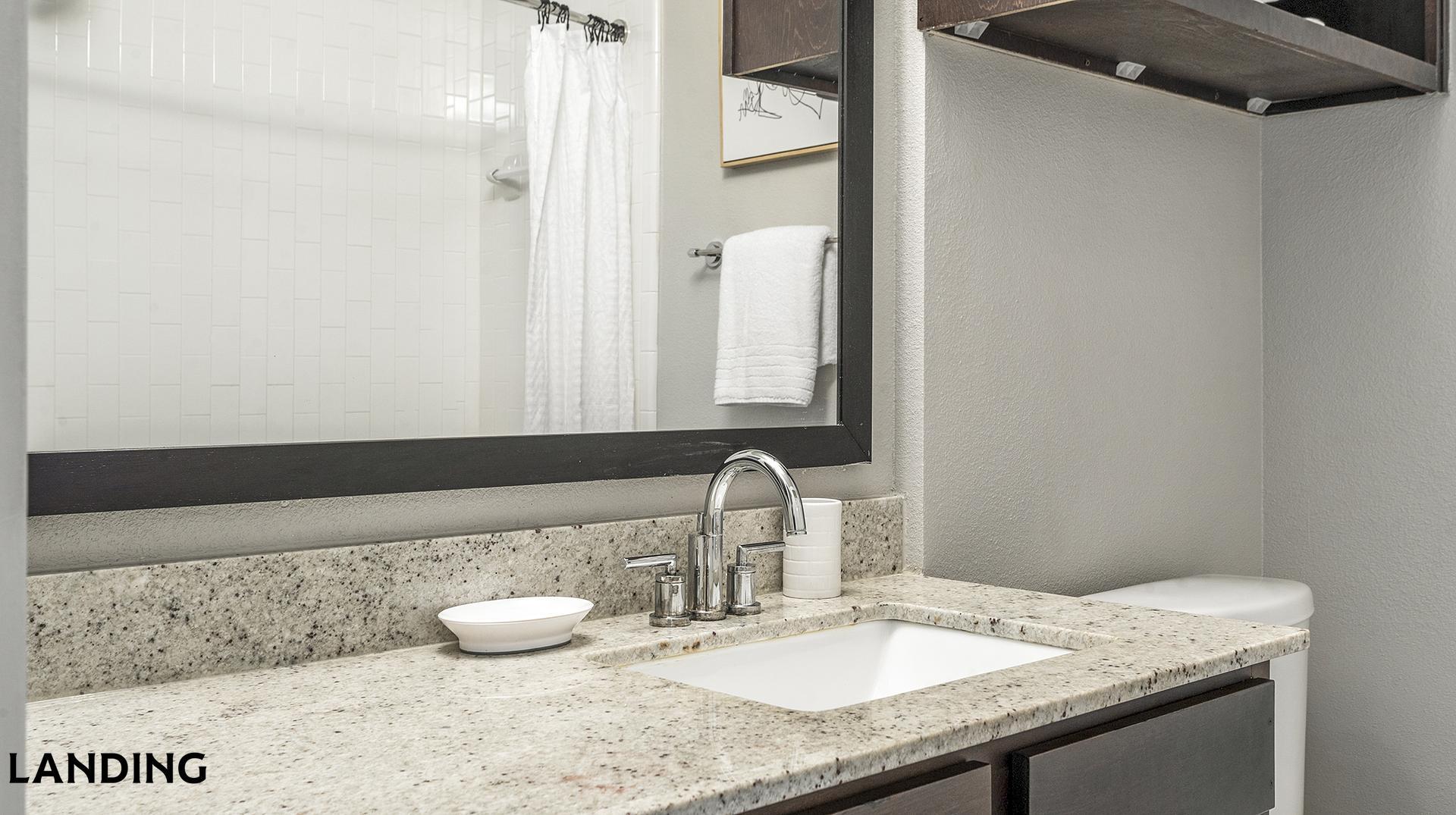 Building Photo - 4300 Cromwell Dr