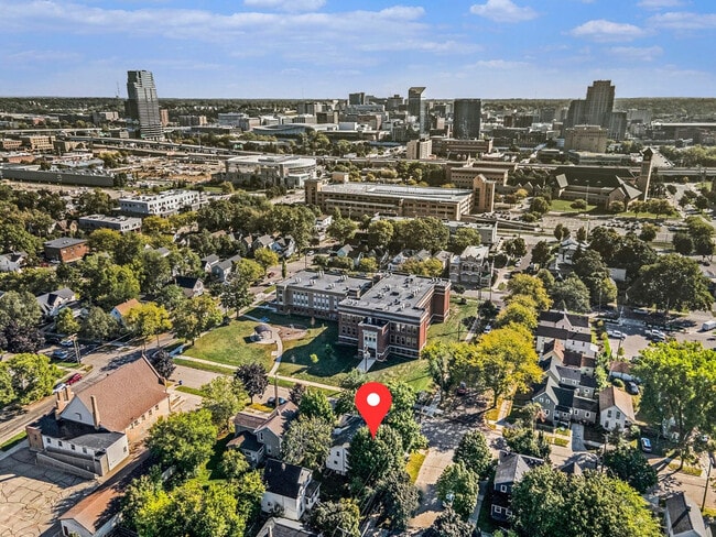 Building Photo - 37 Gold Ave NW