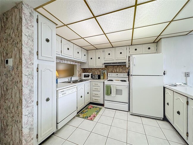 Building Photo - 17580 Gulf Blvd