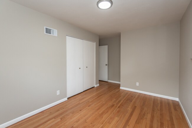 Building Photo - 1014 Romine Dr