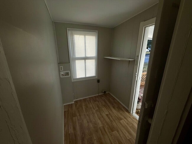 Building Photo - Classic 3/2 Farmhouse Charm with Modern Comfort & Room to Breathe