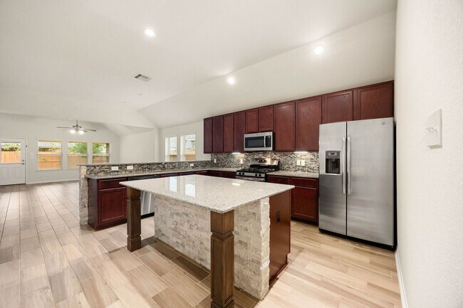 Building Photo - 32659 Timber Point Dr