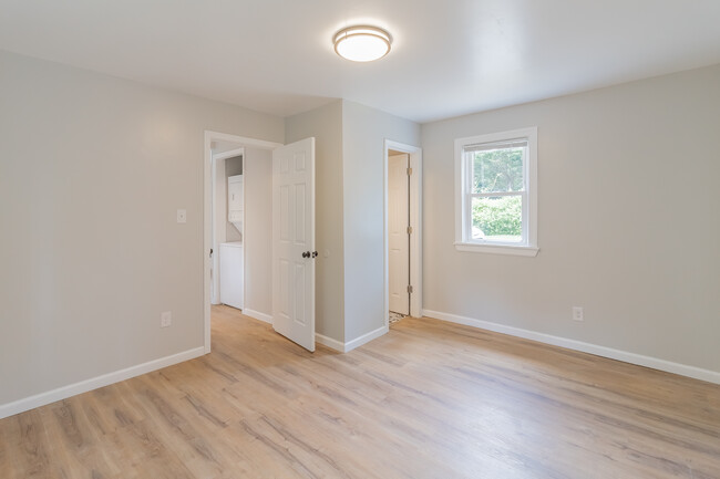 Building Photo - Newly Renovated House in Accokeek