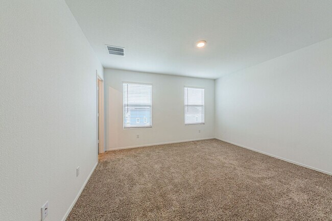 Building Photo - 252 Patagonia