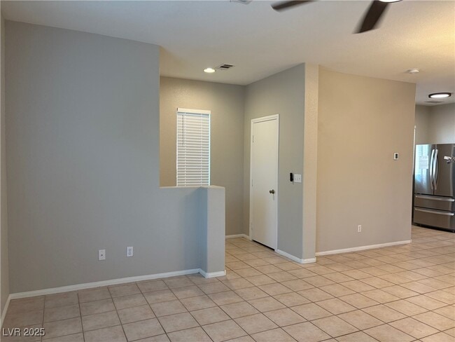 Building Photo - 9904 Via Delores Ave