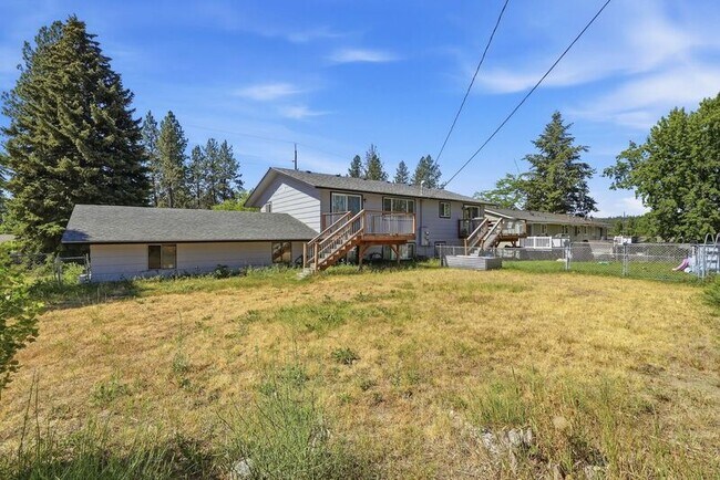 Building Photo - 10923 E 16th Ave