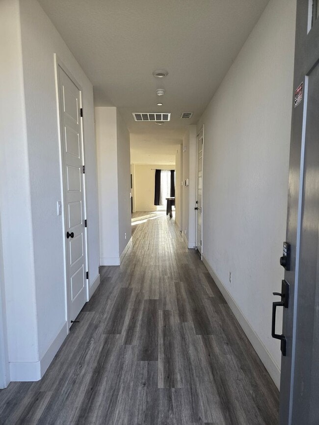 Building Photo - Home for Rent