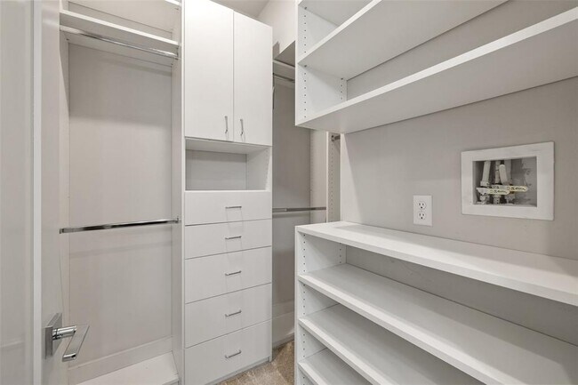 Building Photo - 5202 Pink Poppy Pass