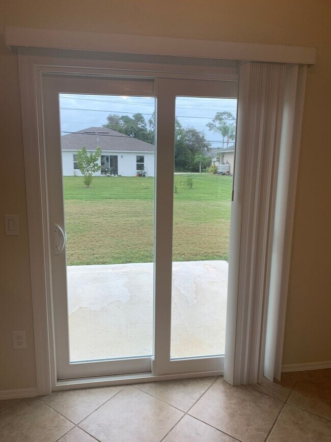 Building Photo - Beautiful  3 / 2  rental home